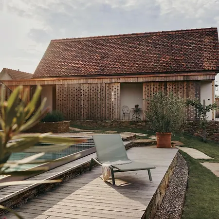 Am Wildbachberg - Luxus Ferienhaeuser Mit Infinitypool, Privatsauna Und Weinkeller Villa *